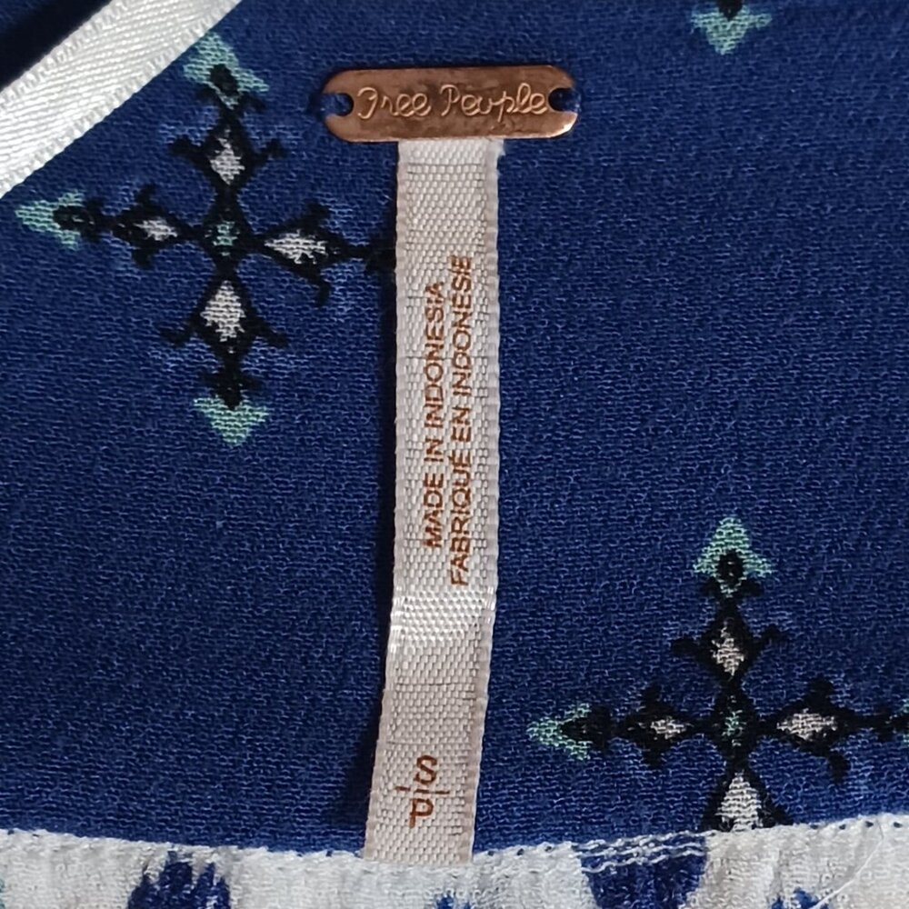 Free People Top, Size S, Wrap Front, Long Sleeve, White/Blue, Smocking, Boho - Picture 2 of 15